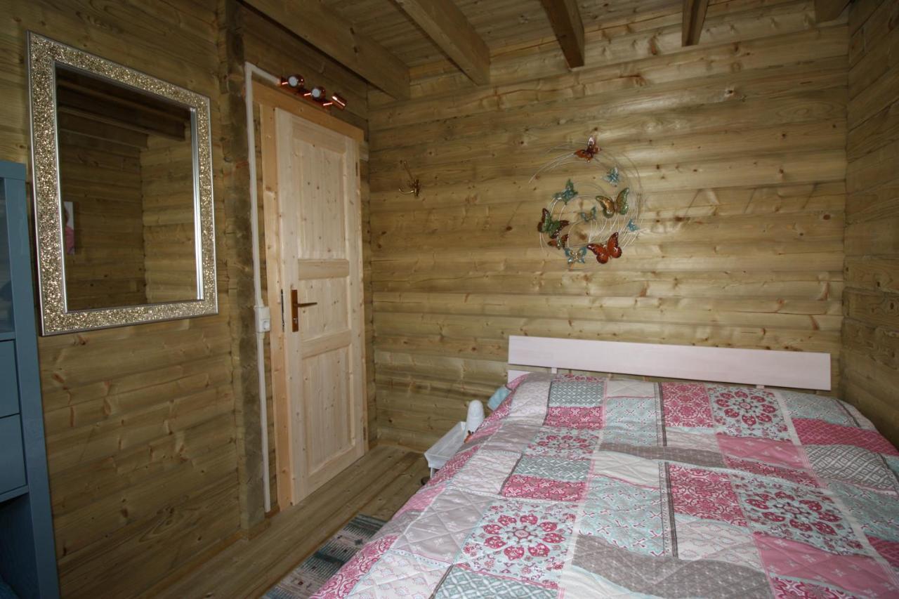 Villa Emilia - Gemuetliches Kinderfreundliches Blockhaus Mit Umzaeuntem Garten Сінт-Анналанд Екстер'єр фото