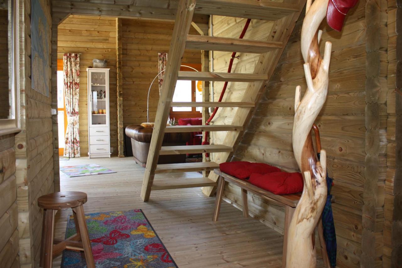 Villa Emilia - Gemuetliches Kinderfreundliches Blockhaus Mit Umzaeuntem Garten Сінт-Анналанд Екстер'єр фото