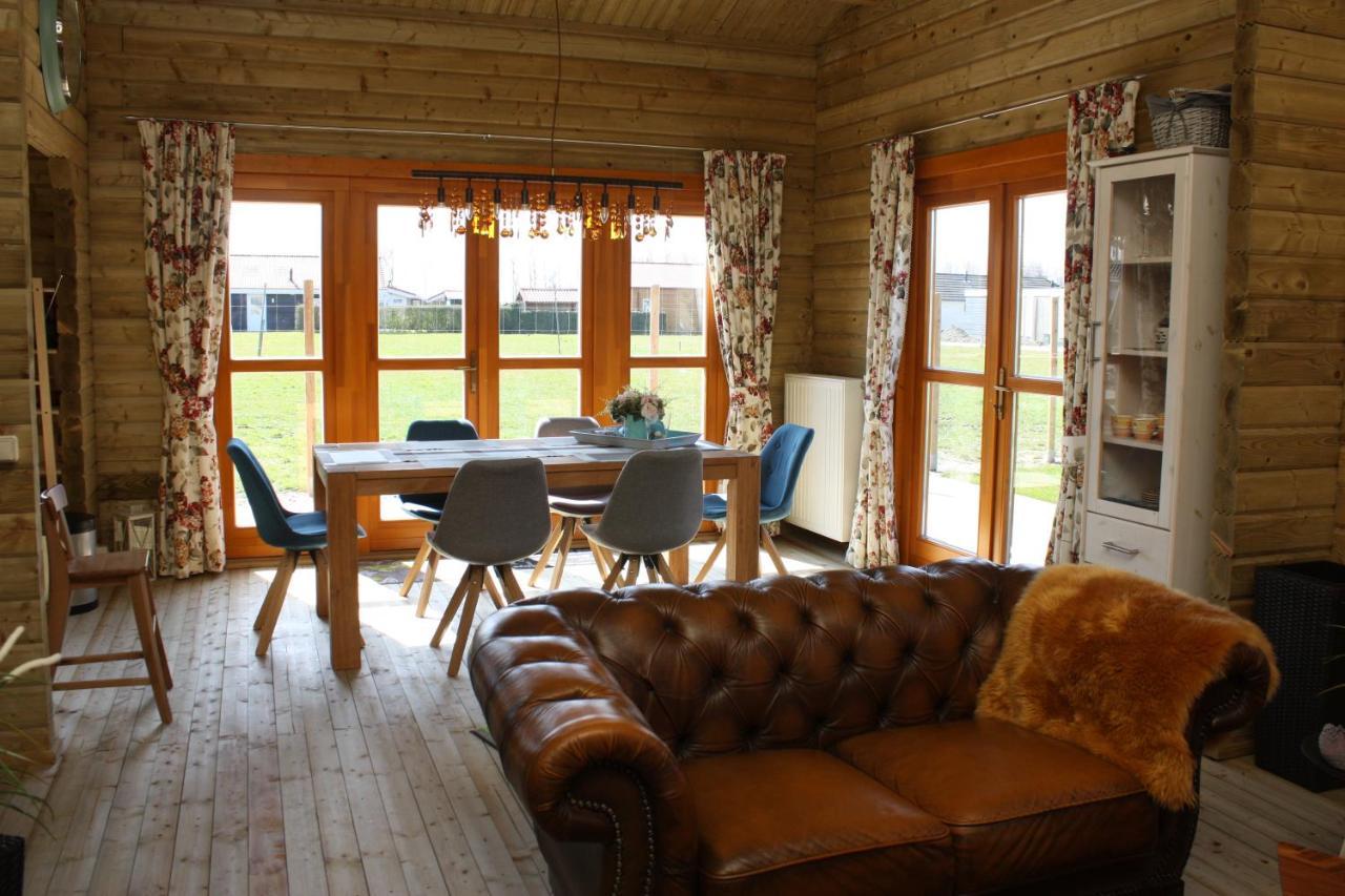 Villa Emilia - Gemuetliches Kinderfreundliches Blockhaus Mit Umzaeuntem Garten Сінт-Анналанд Екстер'єр фото